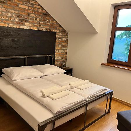 Dwor Gogolewo Nad Warta Bed and Breakfast Ksiaz Wielkopolski Εξωτερικό φωτογραφία