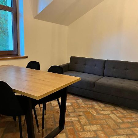 Dwor Gogolewo Nad Warta Bed and Breakfast Ksiaz Wielkopolski Εξωτερικό φωτογραφία