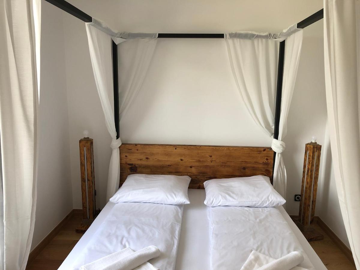 Dwor Gogolewo Nad Warta Bed and Breakfast Ksiaz Wielkopolski Εξωτερικό φωτογραφία