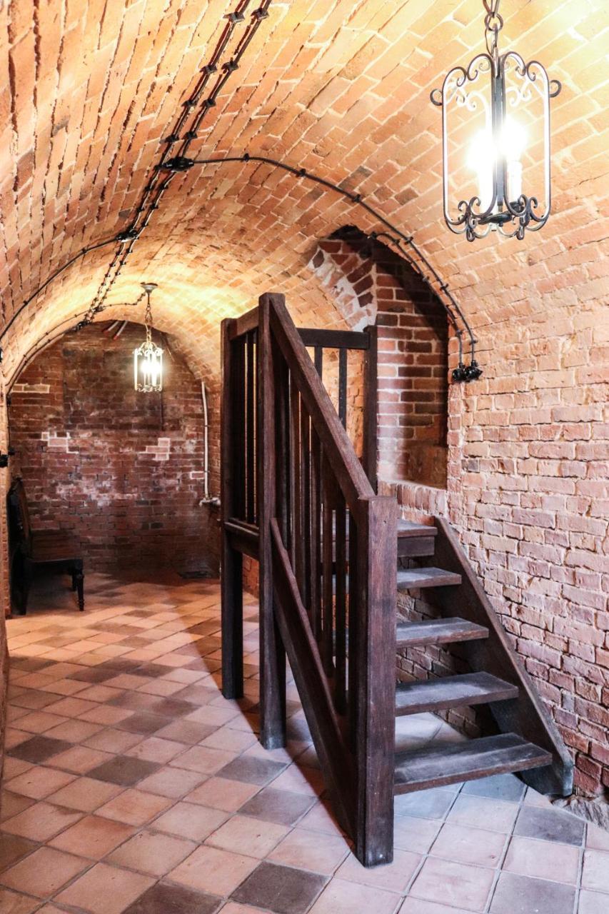 Dwor Gogolewo Nad Warta Bed and Breakfast Ksiaz Wielkopolski Εξωτερικό φωτογραφία
