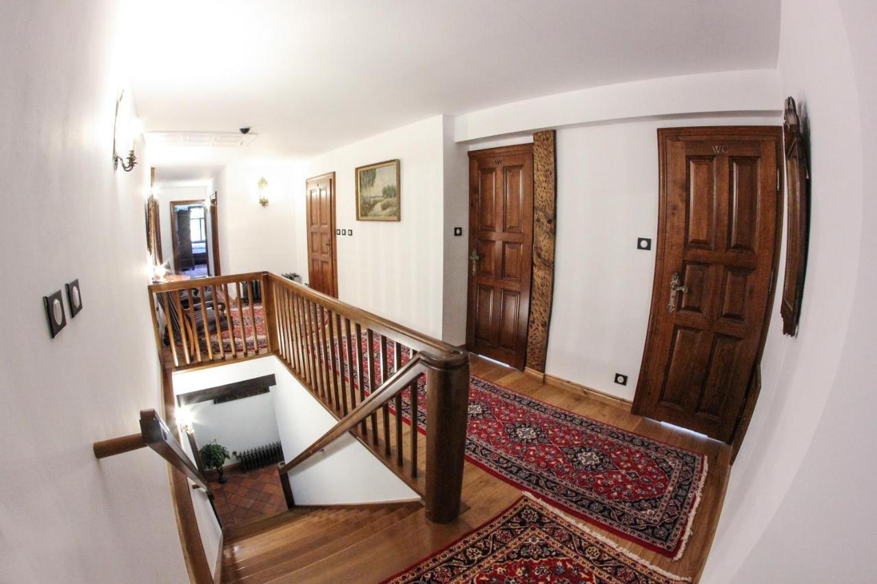 Dwor Gogolewo Nad Warta Bed and Breakfast Ksiaz Wielkopolski Εξωτερικό φωτογραφία